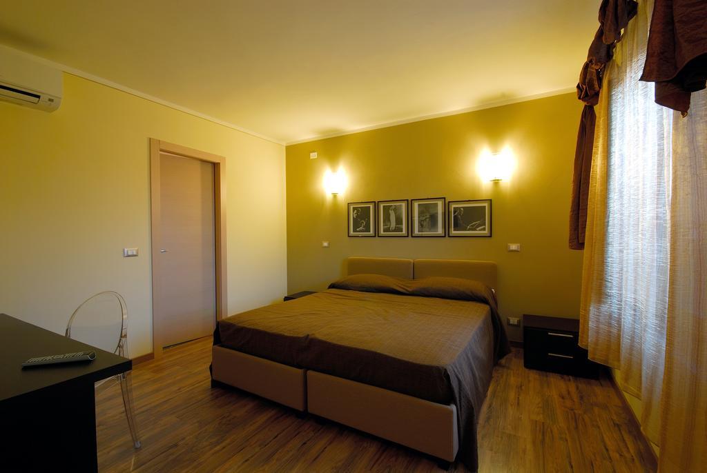 Affittacamere Il Persicone Cornaleto Habitación foto