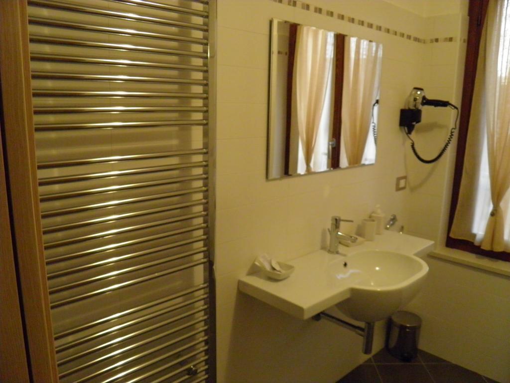 Affittacamere Il Persicone Cornaleto Habitación foto